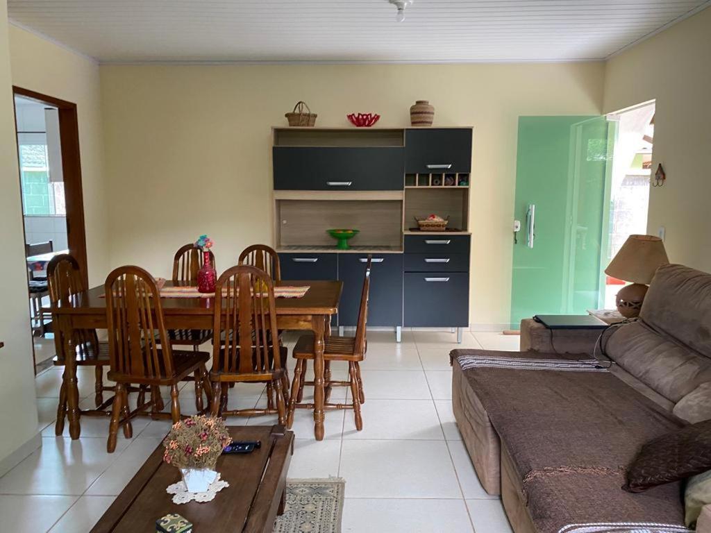 Lumiar Casa Solar Churrasqueira Com 3 Quartos Sendo Um Suite Arejada, Jardim A 700M Do Centro Экстерьер фото